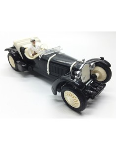 ALFA ROMEO 8C 2300 BLACK &... 2