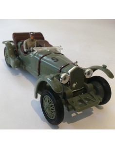 ALFA ROMEO 8C 2300 VERDE... 2