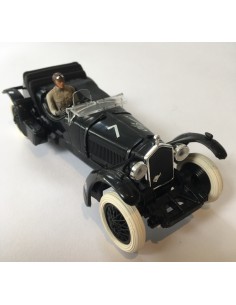 ALFA ROMEO 8C 2300 ALL BLACK 2